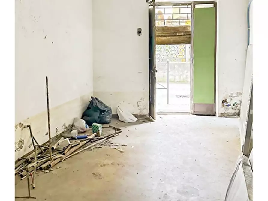 Immagine 6 di Negozio in vendita  in Via IV Novembre 14 a Gornate-Olona