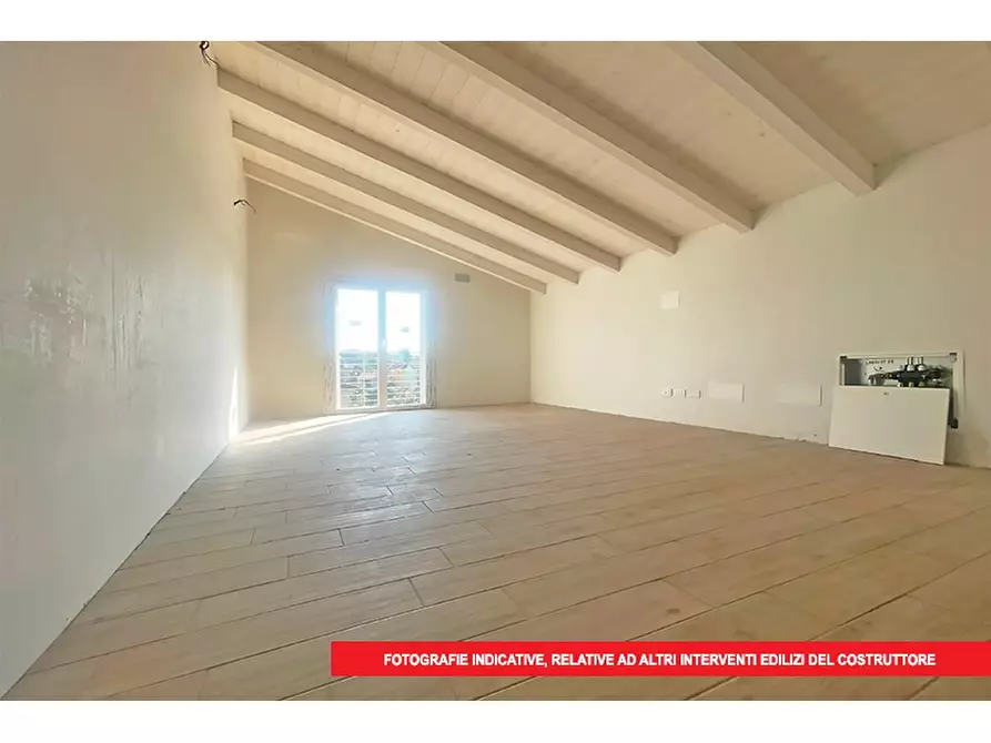 Immagine 25 di Appartamento in vendita  in Via Petrarca a Castiglione Olona