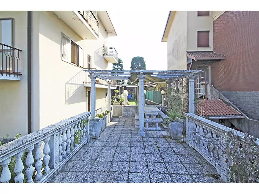 Immagine 35 di Villa in vendita  in Via Leonardo Da Vinci 25 a Venegono Superiore