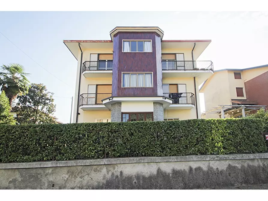 Immagine 37 di Villa in vendita  in Via Leonardo Da Vinci 25 a Venegono Superiore
