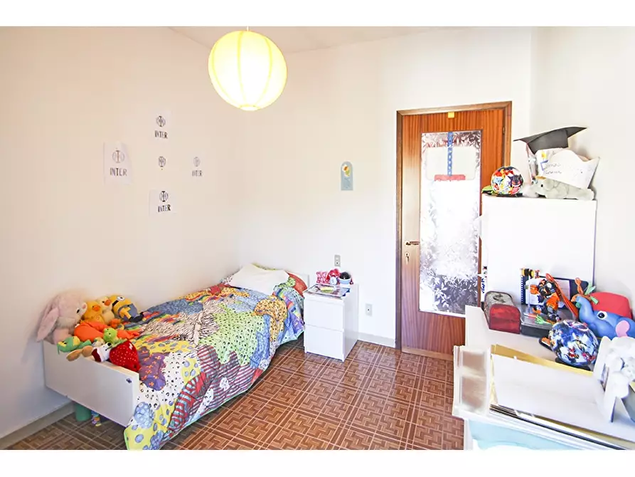 Immagine 15 di Villa in vendita  in Via Leonardo Da Vinci 25 a Venegono Superiore