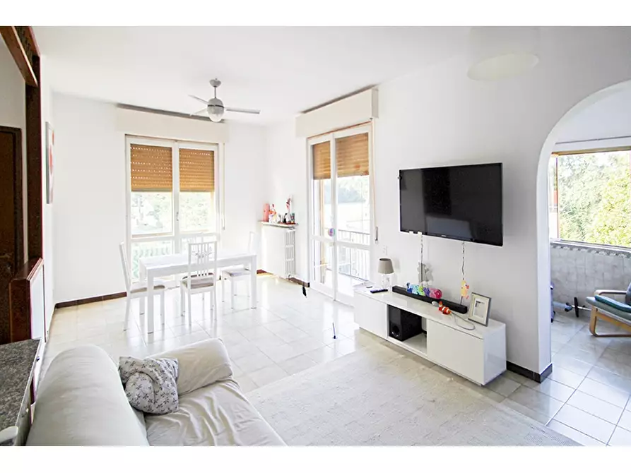 Immagine 4 di Villa in vendita  in Via Leonardo Da Vinci 25 a Venegono Superiore