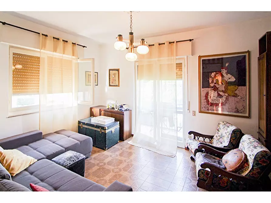 Immagine 25 di Villa in vendita  in Via Leonardo Da Vinci 25 a Venegono Superiore