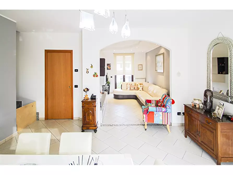 Immagine 4 di Villetta a schiera in vendita  in Via Luigi Settembrini 25/C a Malnate