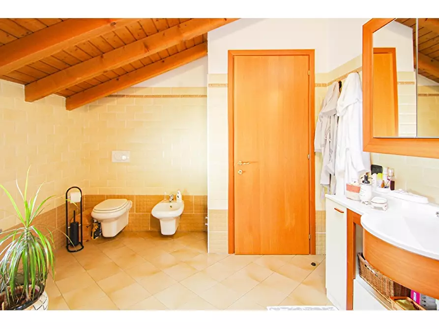 Immagine 21 di Villetta a schiera in vendita  in Via Luigi Settembrini 25/C a Malnate