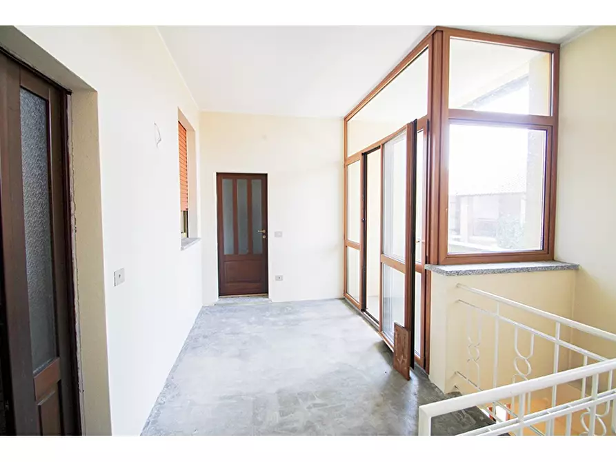 Immagine 7 di Appartamento in vendita  in Via Alessandro Manzoni 21 a Venegono Inferiore