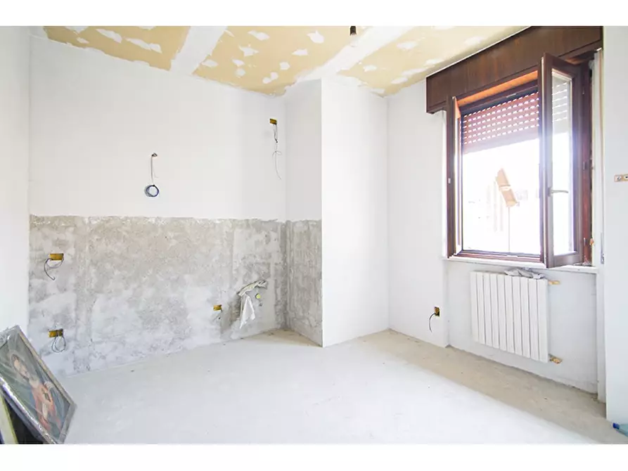 Immagine 3 di Appartamento in vendita  in Via Alessandro Manzoni 21 a Venegono Inferiore