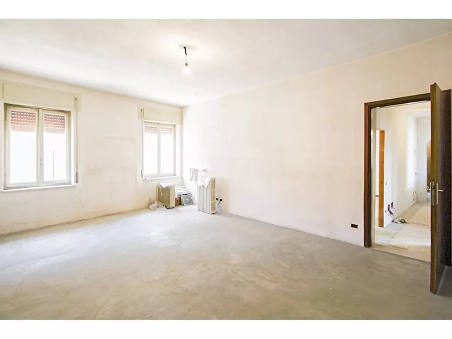 Immagine 2 di Appartamento in vendita  in Via Alessandro Manzoni 21 a Venegono Inferiore