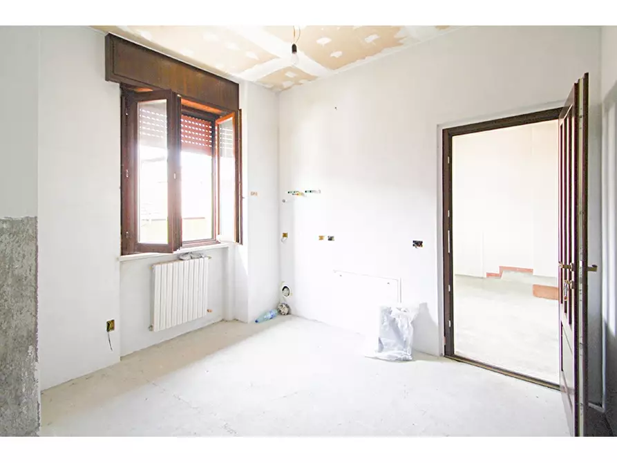 Immagine 4 di Appartamento in vendita  in Via Alessandro Manzoni 21 a Venegono Inferiore