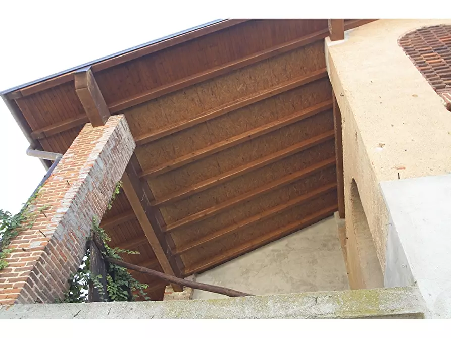 Immagine 2 di Rustico / casale in vendita  in Via Alessandro Manzoni 21 a Venegono Inferiore