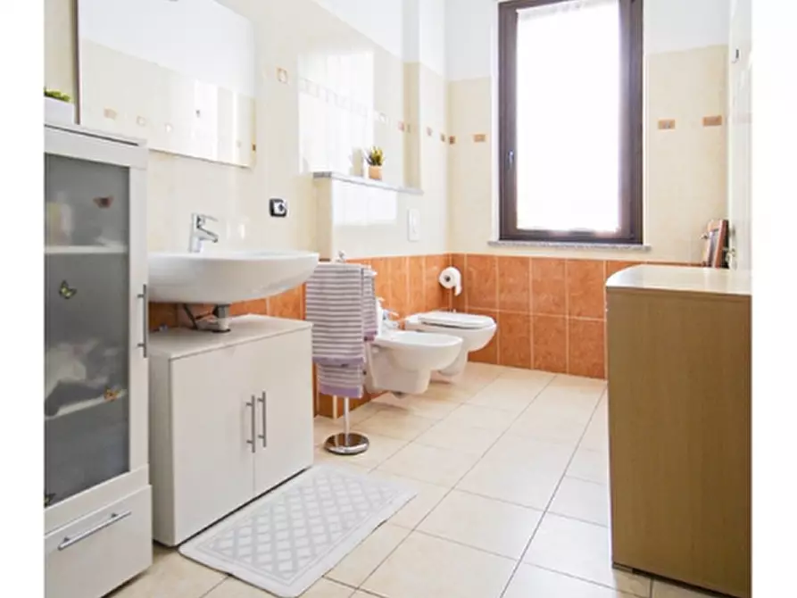 Immagine 6 di Villa in vendita  in Via Vecchia Milanese 26 a Venegono Inferiore