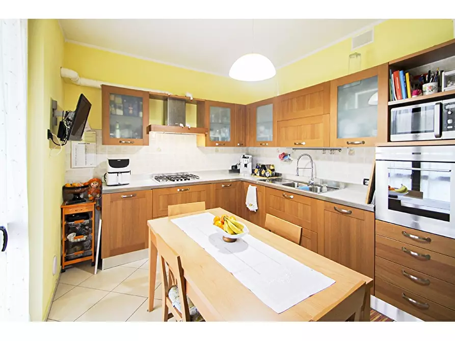 Immagine 4 di Villa in vendita  in Via Vecchia Milanese 26 a Venegono Inferiore