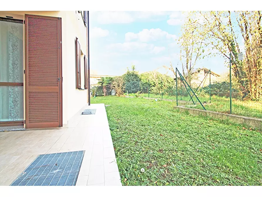 Immagine 27 di Villa in vendita  in Via Vecchia Milanese 26 a Venegono Inferiore