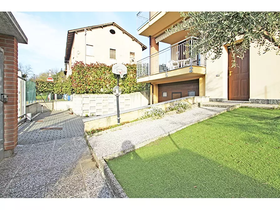 Immagine 30 di Villa in vendita  in Via Vecchia Milanese 26 a Venegono Inferiore
