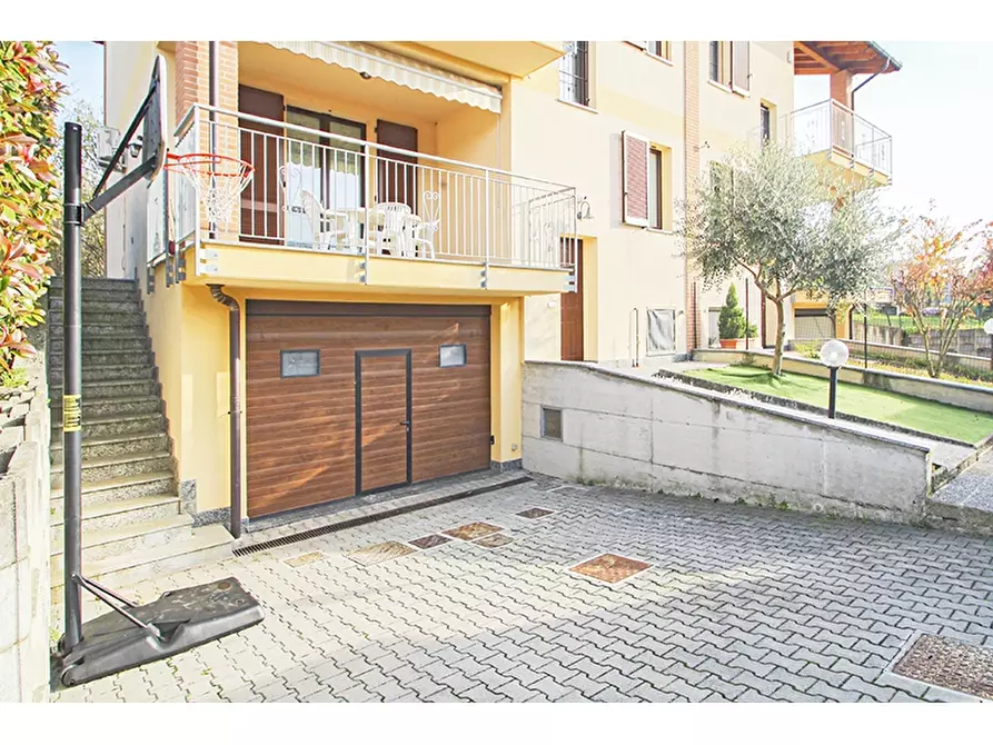 Immagine 26 di Villa in vendita  in Via Vecchia Milanese 26 a Venegono Inferiore