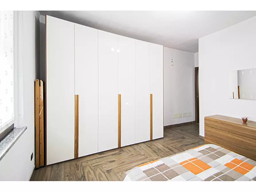 Immagine 10 di Villa in vendita  in Via Vecchia Milanese 26 a Venegono Inferiore