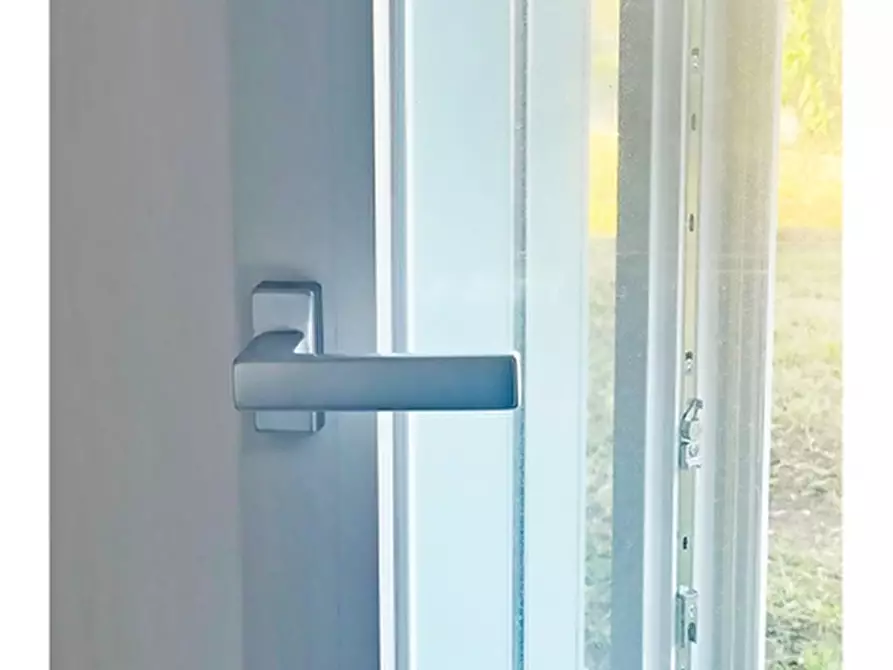 Immagine 15 di Villa in vendita  in Via Petrarca a Castiglione Olona