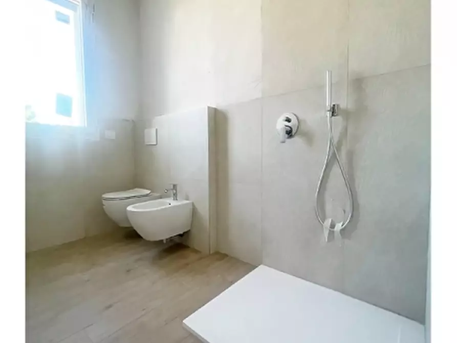 Immagine 26 di Villa in vendita  in Via Petrarca a Castiglione Olona