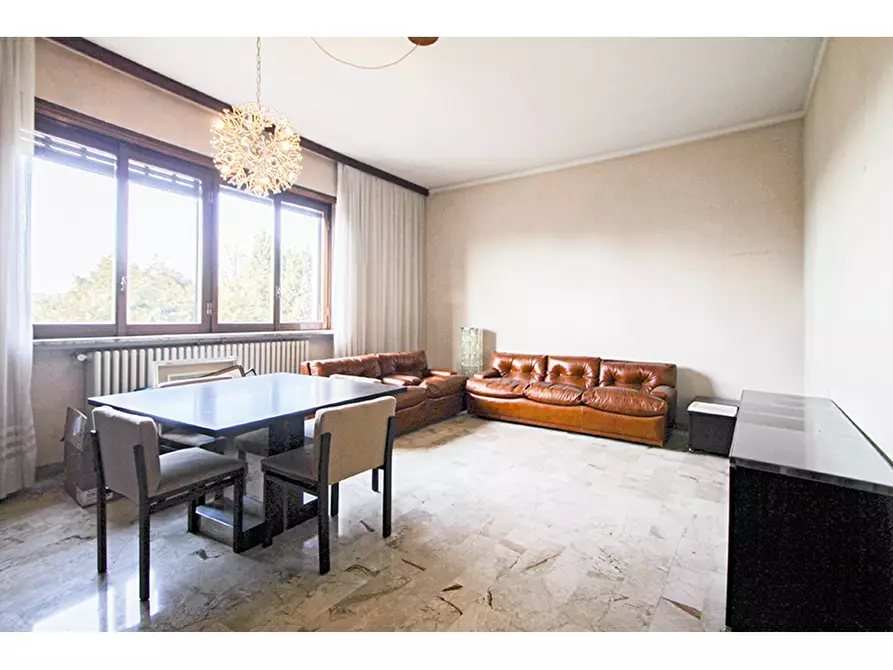 Immagine 13 di Villa in vendita  in Via Melette 11 a Castiglione Olona