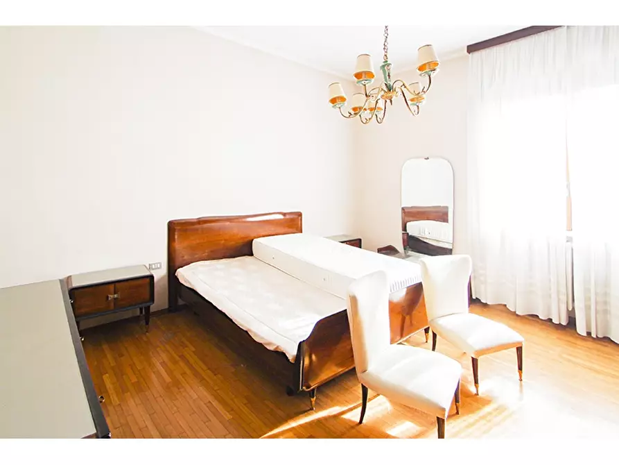 Immagine 18 di Villa in vendita  in Via Melette 11 a Castiglione Olona