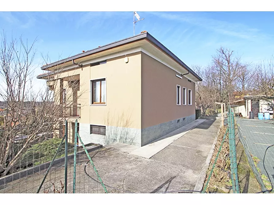 Immagine 2 di Villa in vendita  in Via Melette 11 a Castiglione Olona