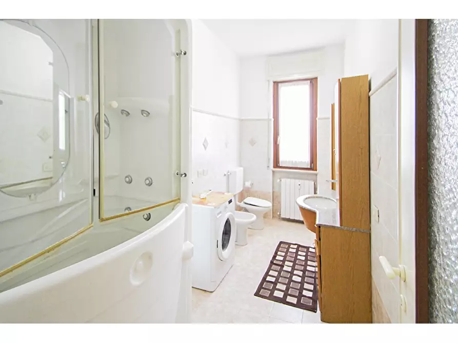 Immagine 11 di Appartamento in vendita  in Via Monte Cimone 6 a Castiglione Olona