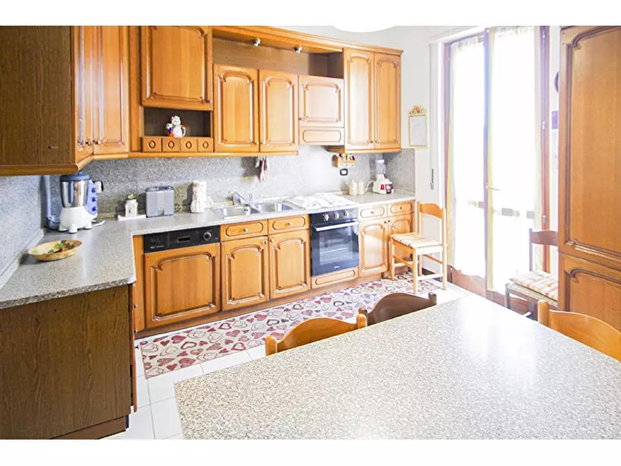 Immagine 1 di Appartamento in vendita  in Via Monte Cimone 6 a Castiglione Olona