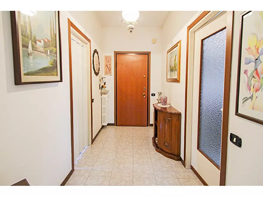 Immagine 14 di Appartamento in vendita  in Via Monte Cimone 6 a Castiglione Olona