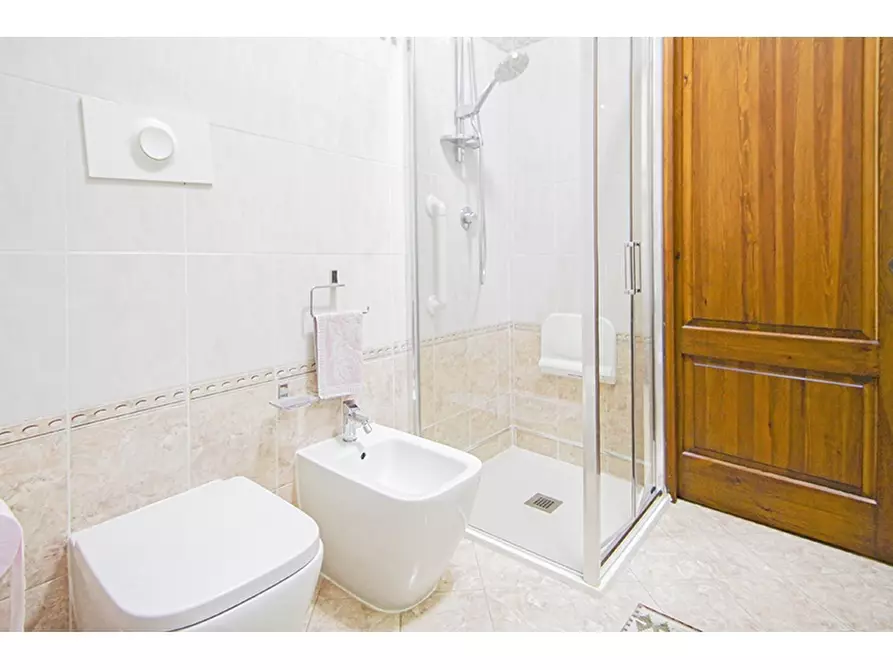 Immagine 13 di Appartamento in vendita  in Via Antonio Gramsci 1 a Castiglione Olona