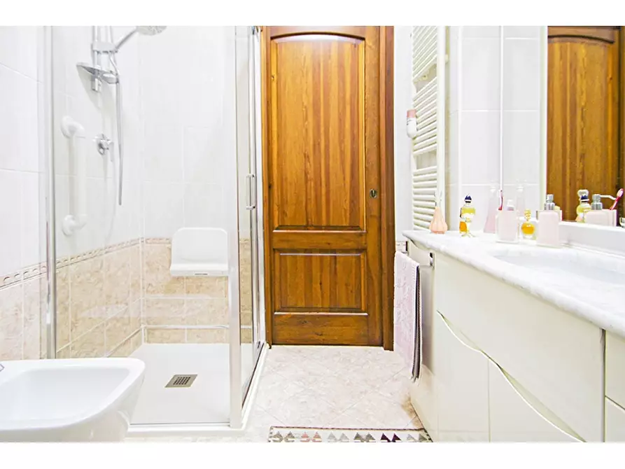 Immagine 14 di Appartamento in vendita  in Via Antonio Gramsci 1 a Castiglione Olona