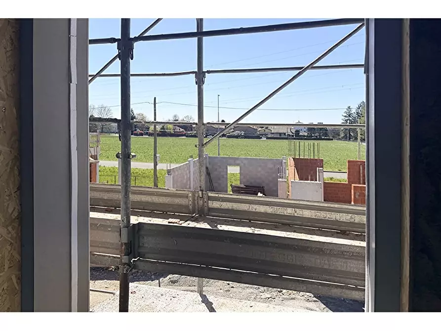 Immagine 11 di Villa in vendita  in Via Petrarca a Castiglione Olona