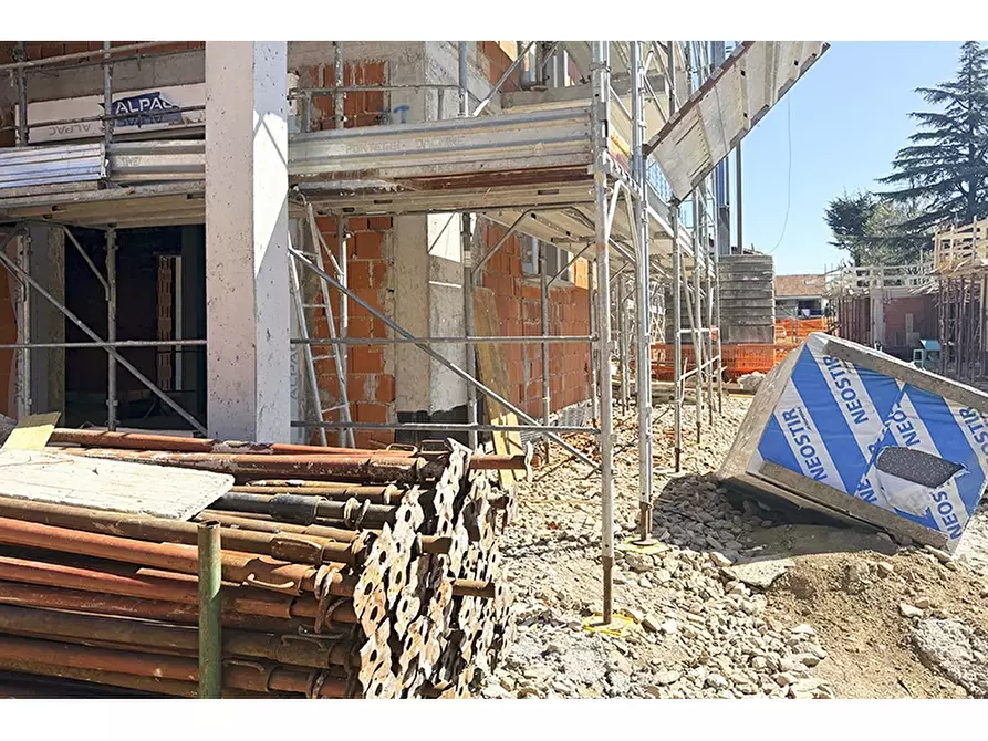 Immagine 6 di Villa in vendita  in Via Petrarca a Castiglione Olona