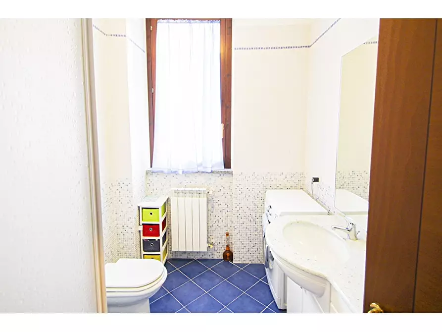 Immagine 14 di Appartamento in vendita  in Via Caduti di Nassirya 4 a Caronno Varesino