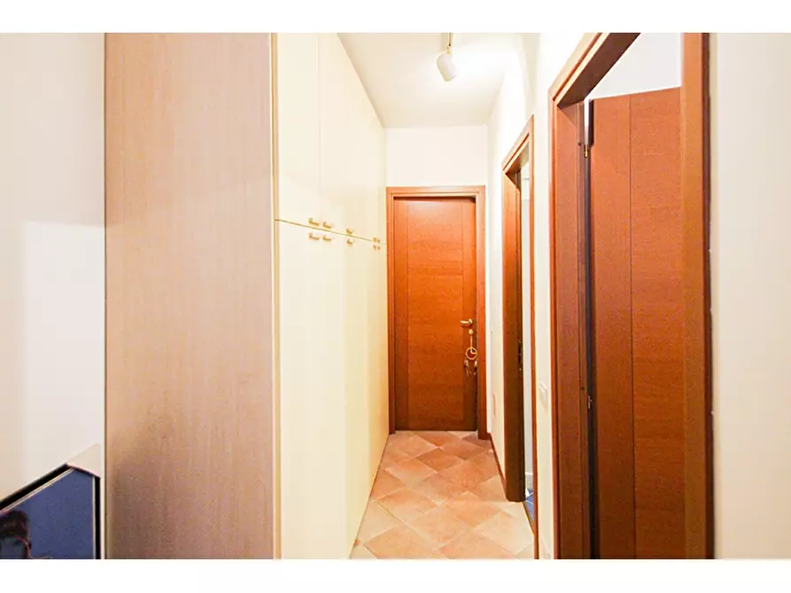 Immagine 9 di Appartamento in vendita  in Via Caduti di Nassirya 4 a Caronno Varesino