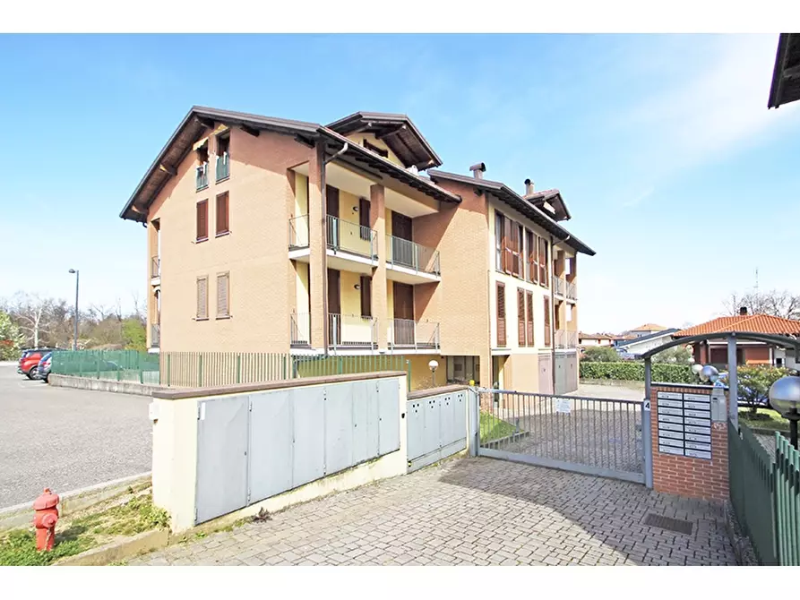 Immagine 19 di Appartamento in vendita  in Via Caduti di Nassirya 4 a Caronno Varesino