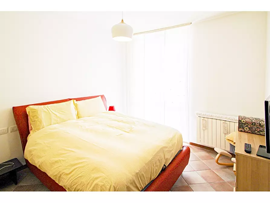 Immagine 10 di Appartamento in vendita  in Via Caduti di Nassirya 4 a Caronno Varesino