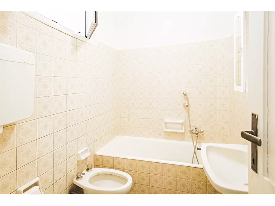 Immagine 9 di Appartamento in vendita  in Via Antonio Gramsci 13 a Castiglione Olona