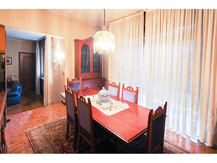 Immagine 4 di Villa in vendita  in Via Monte Cimone 33 a Castiglione Olona