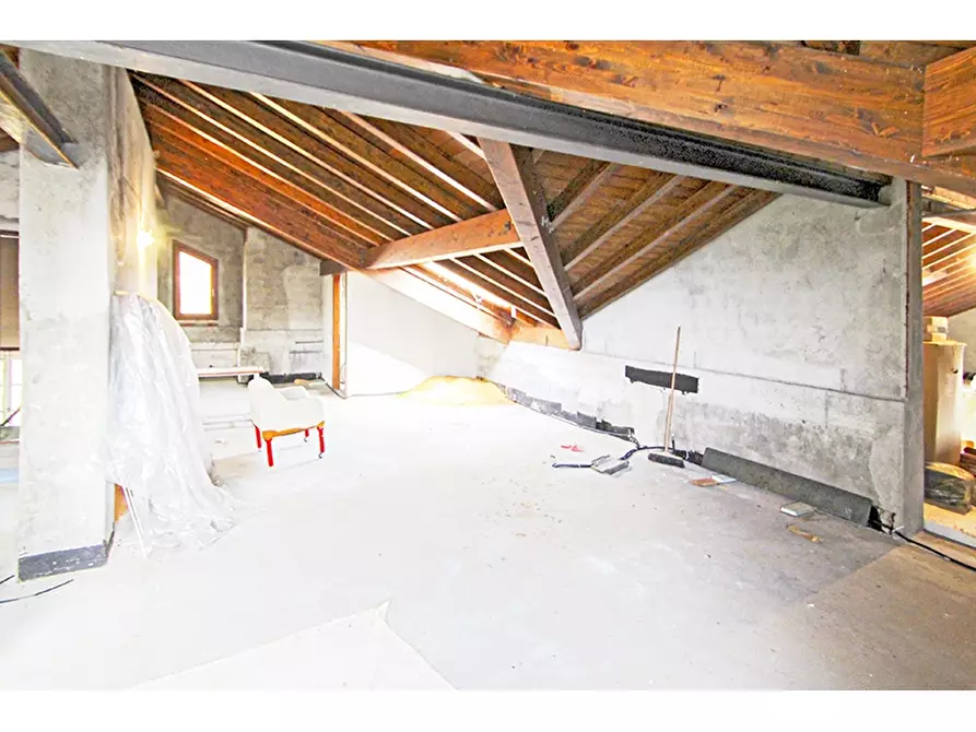 Immagine 27 di Villa in vendita  in Via Monte Cimone 33 a Castiglione Olona