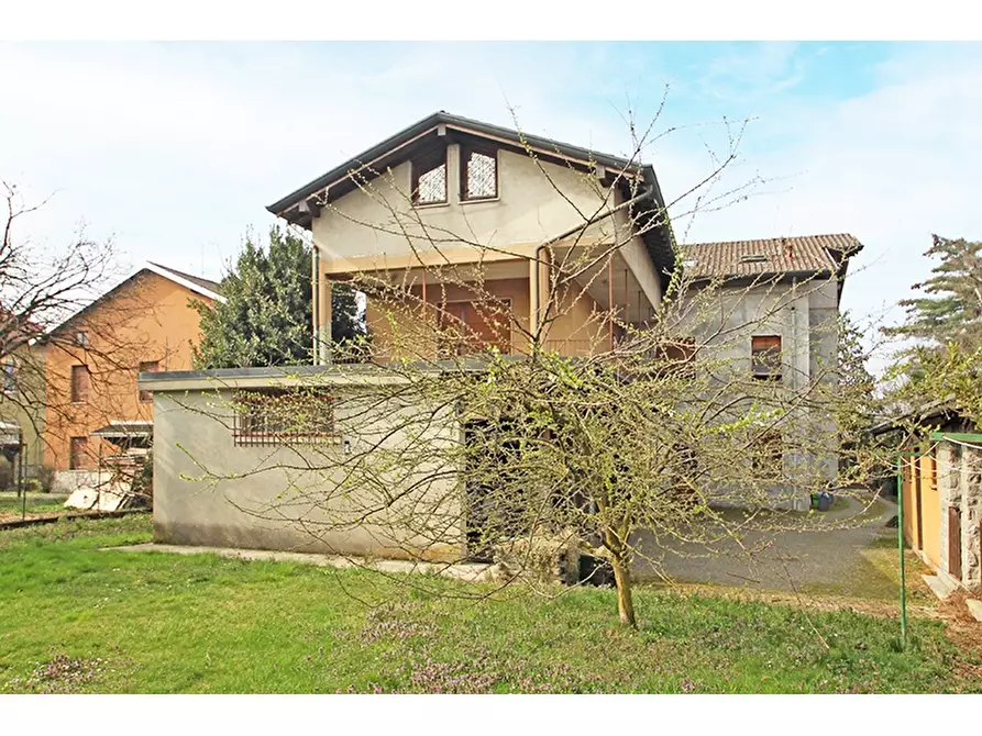 Immagine 1 di Villa in vendita  in Via Monte Cimone 33 a Castiglione Olona