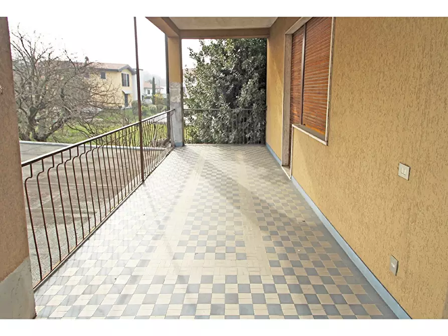 Immagine 25 di Villa in vendita  in Via Monte Cimone 33 a Castiglione Olona