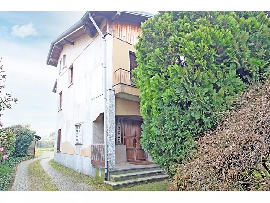 Immagine 34 di Villa in vendita  in Via Monte Cimone 33 a Castiglione Olona