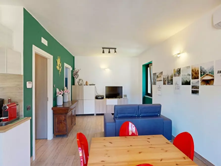 Immagine 8 di Villa in vendita  in Via Pracallo 34 a Tradate