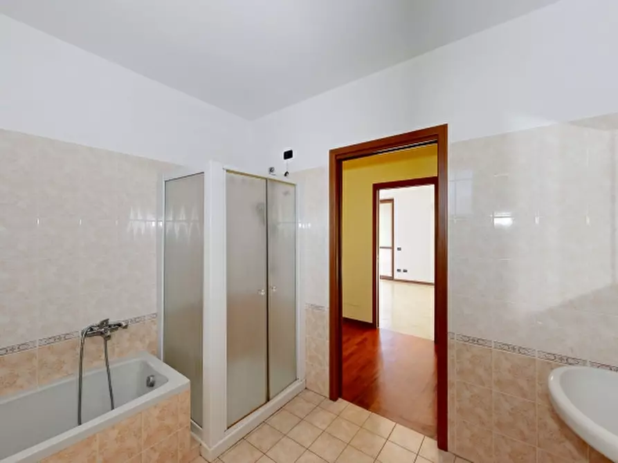 Immagine 18 di Appartamento in vendita  in Via Sordelli 3 a Venegono Inferiore