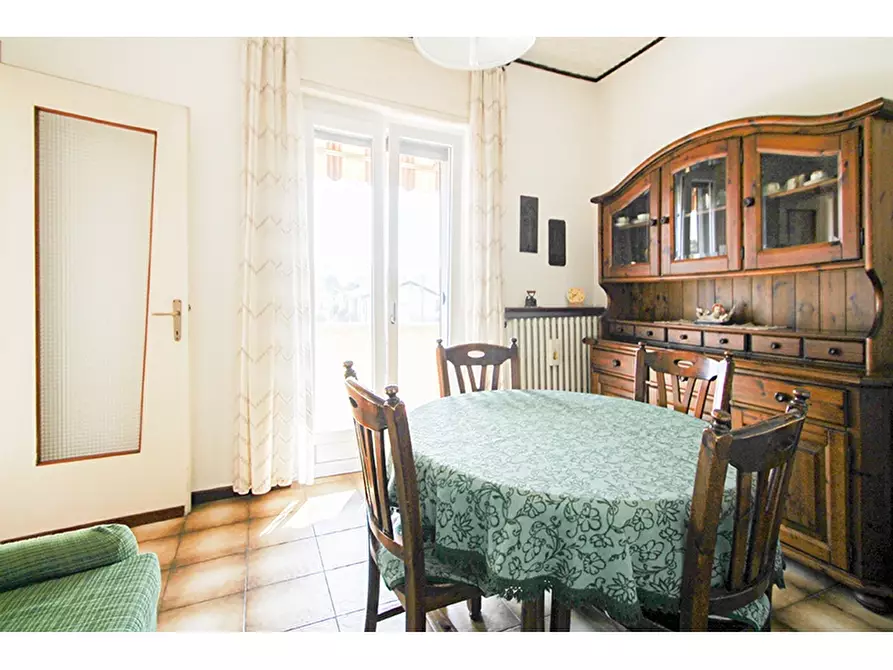 Immagine 6 di Appartamento in vendita  in Via Gian Lorenzo Bernini 6 a Vedano Olona