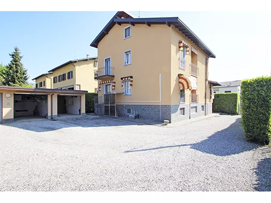 Immagine 25 di Appartamento in vendita  in Via Gian Lorenzo Bernini 6 a Vedano Olona