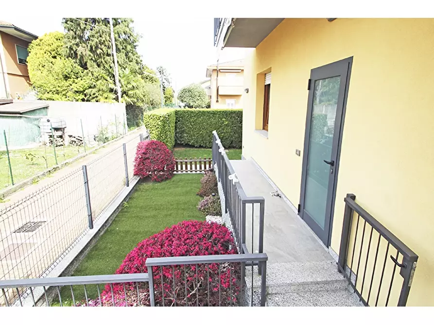 Immagine 29 di Villa in vendita  in Via De Gasperi 2 a Venegono Superiore