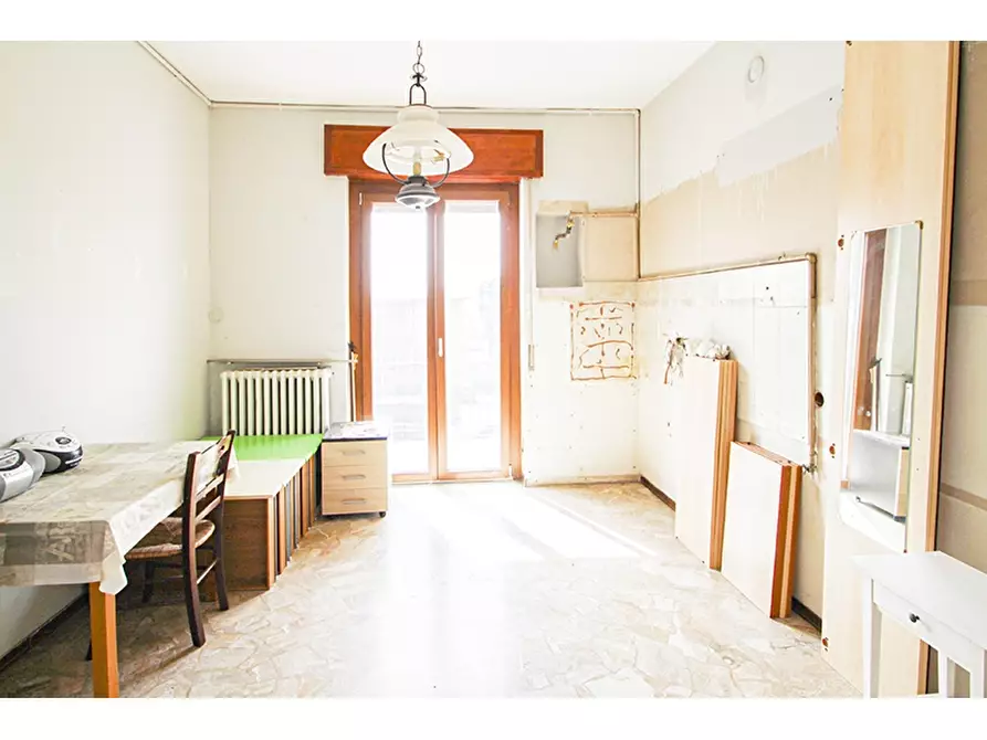 Immagine 18 di Villa in vendita  in Via De Gasperi 2 a Venegono Superiore