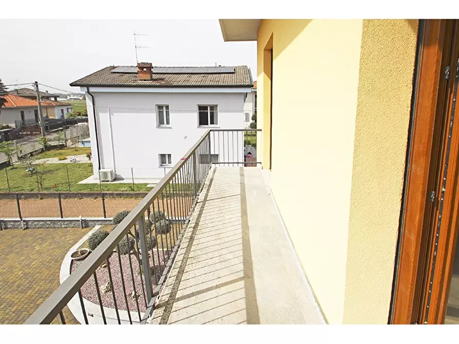 Immagine 24 di Villa in vendita  in Via De Gasperi 2 a Venegono Superiore
