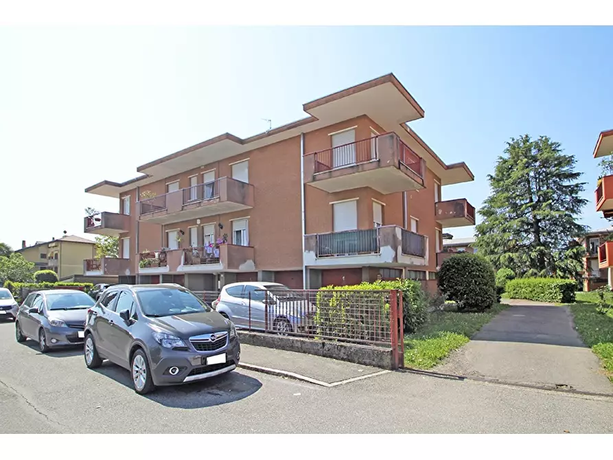 Immagine 2 di Appartamento in vendita  in Via Sciesa Amatore 1 a Tradate